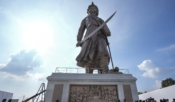 Featured image of Nadaprabhu Statue